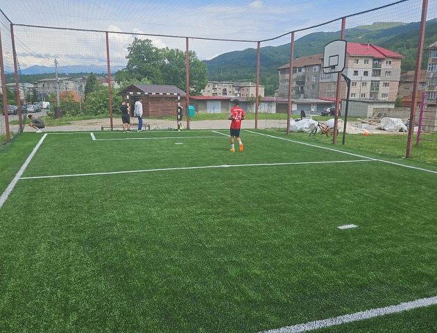 modernizare teren scoala cu gazon artificial